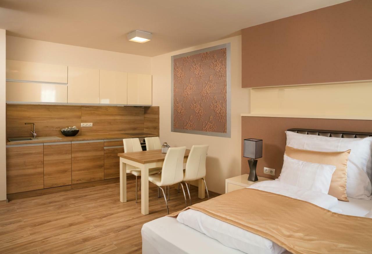 Aparthotel Foter Rezidencia 2 Győr Zewnętrze zdjęcie