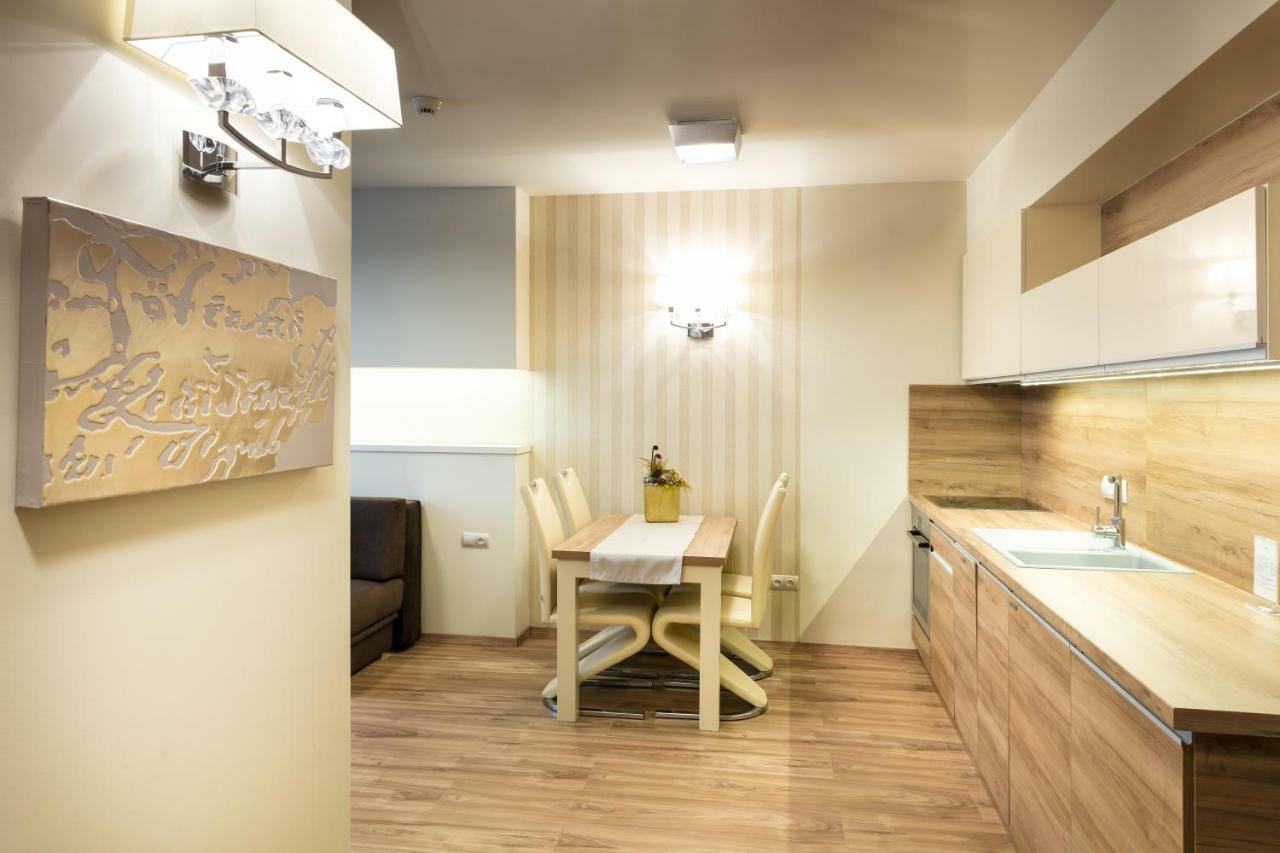 Aparthotel Foter Rezidencia 2 Győr Zewnętrze zdjęcie