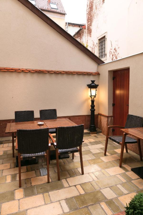 Aparthotel Foter Rezidencia 2 Győr Zewnętrze zdjęcie